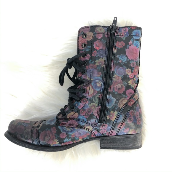 Steve Madden Shoes - Steve Madden Floral Pattern Combat Boots Size 6
